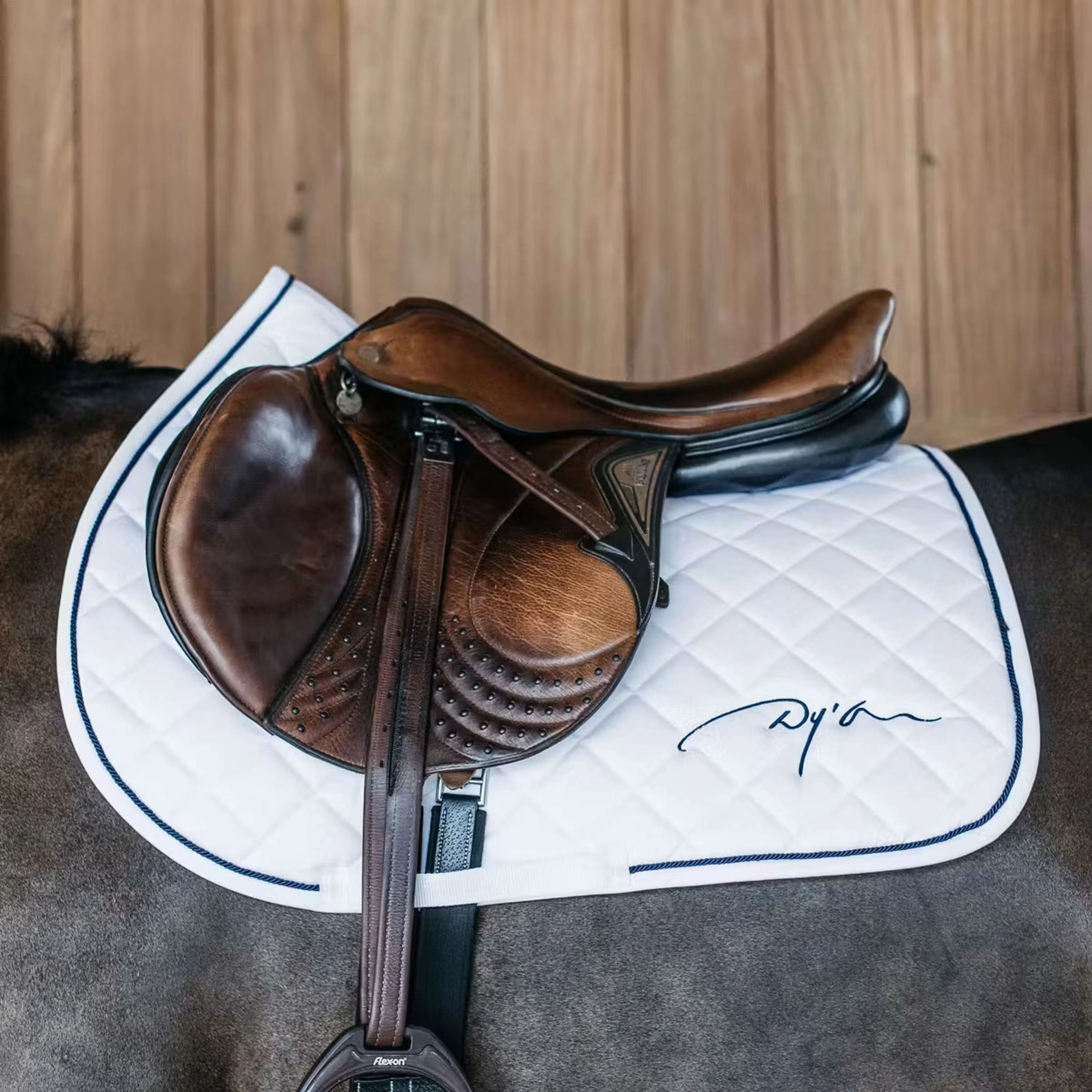 Dyon Tapis de Selle Diamond de Saut Blanc - Image 2