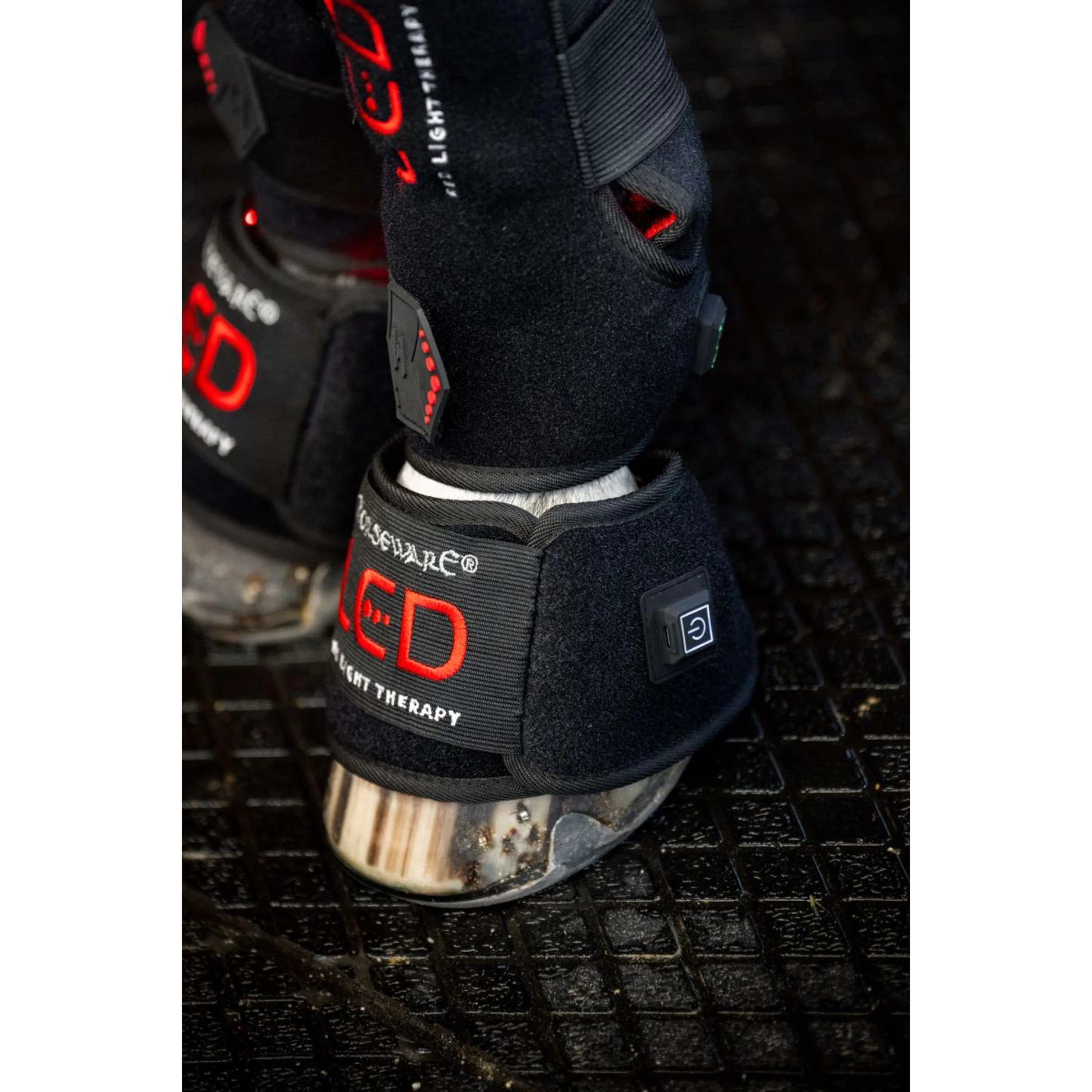 Horseware Mini Wraps LED Red Light Therapy Pair Noir/Noir - Image 6