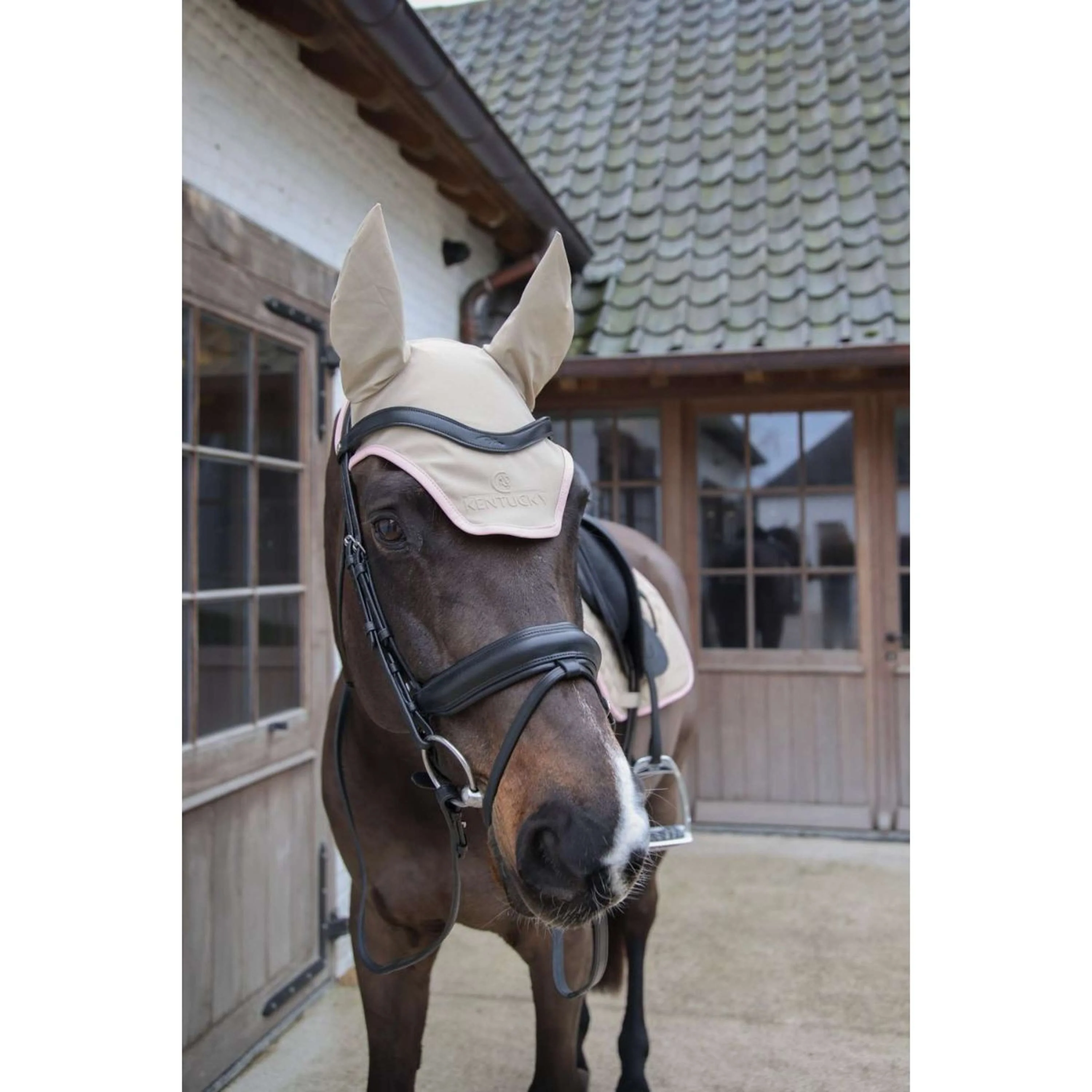 Kentucky Horsewear Bonnet Anti-Mouches Wellington Softshell Beige/Vieux Rose - Image 2