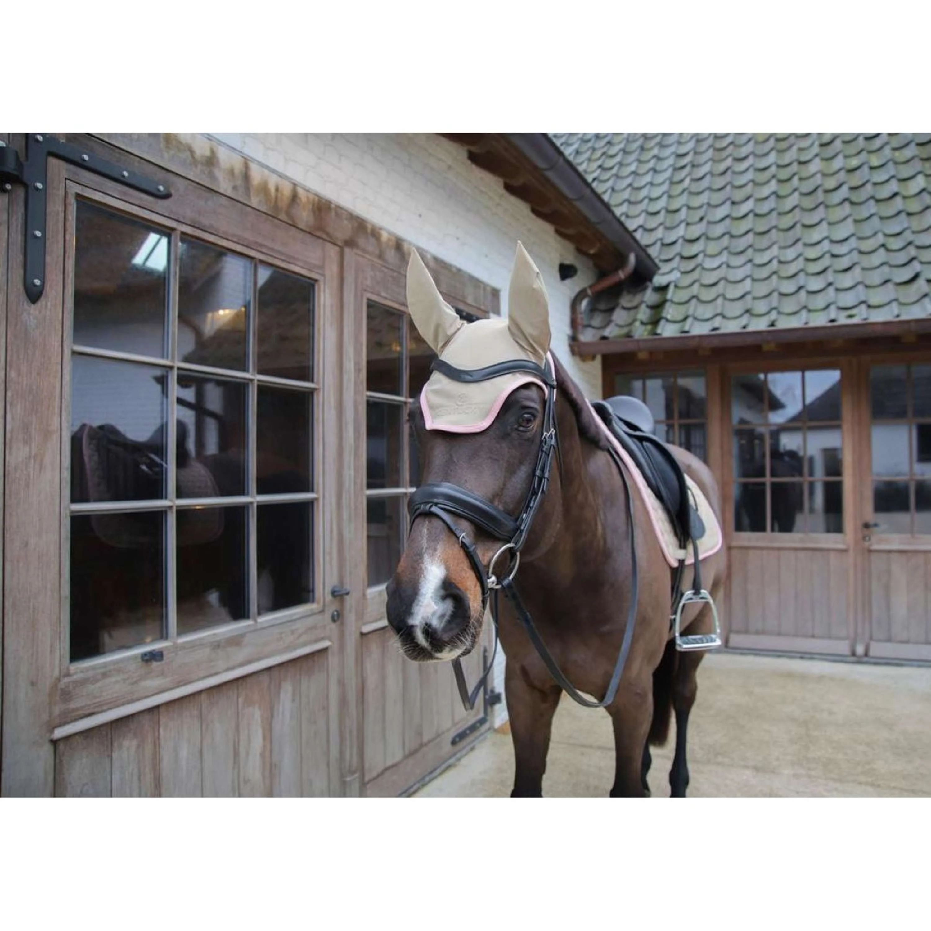 Kentucky Horsewear Bonnet Anti-Mouches Wellington Softshell Beige/Vieux Rose - Image 4
