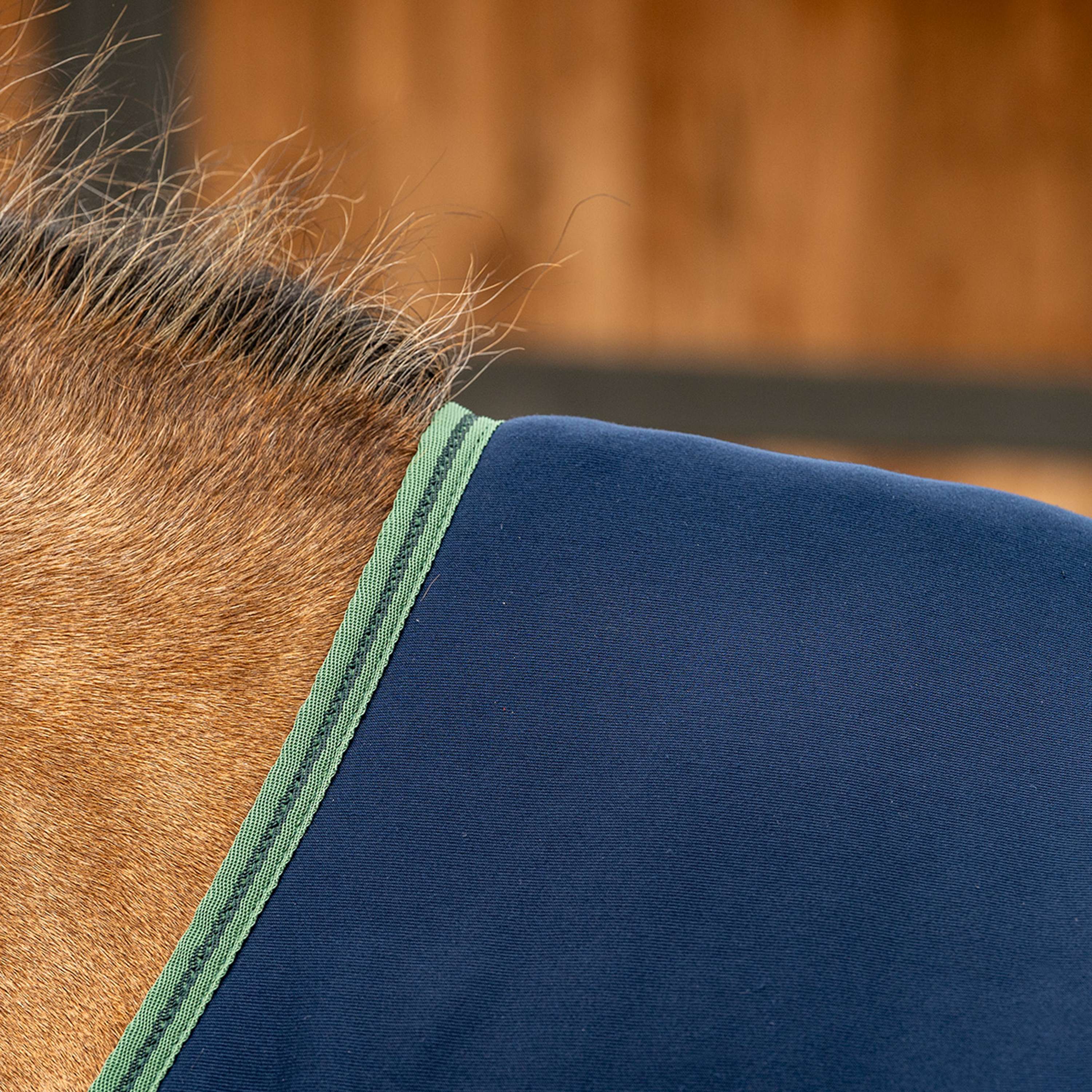 Velder Horsewear Essentials Cooler Rug Marin - Image 4
