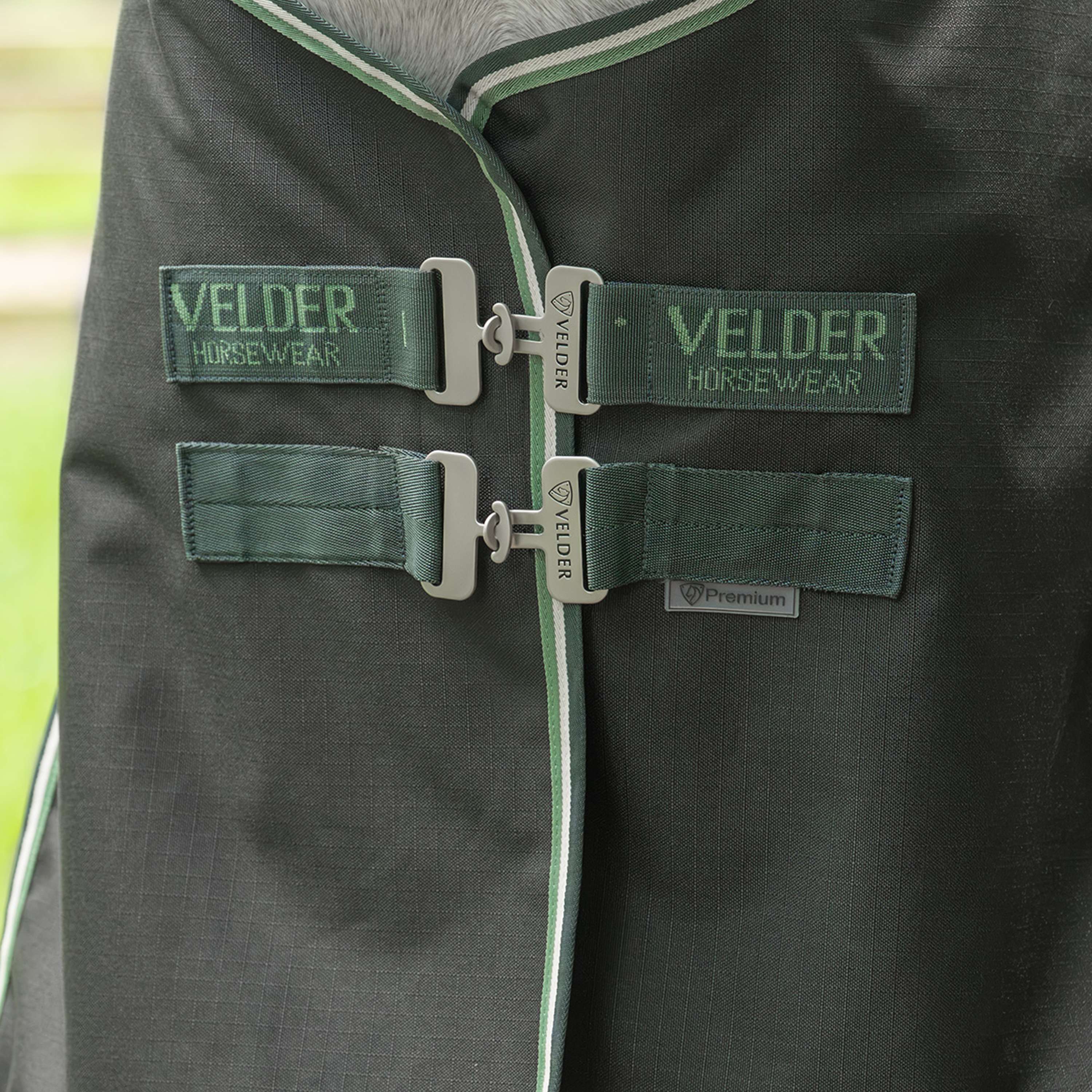 Velder Horsewear Premium Turnout 900D 0g T Bar Night Forest - Image 2