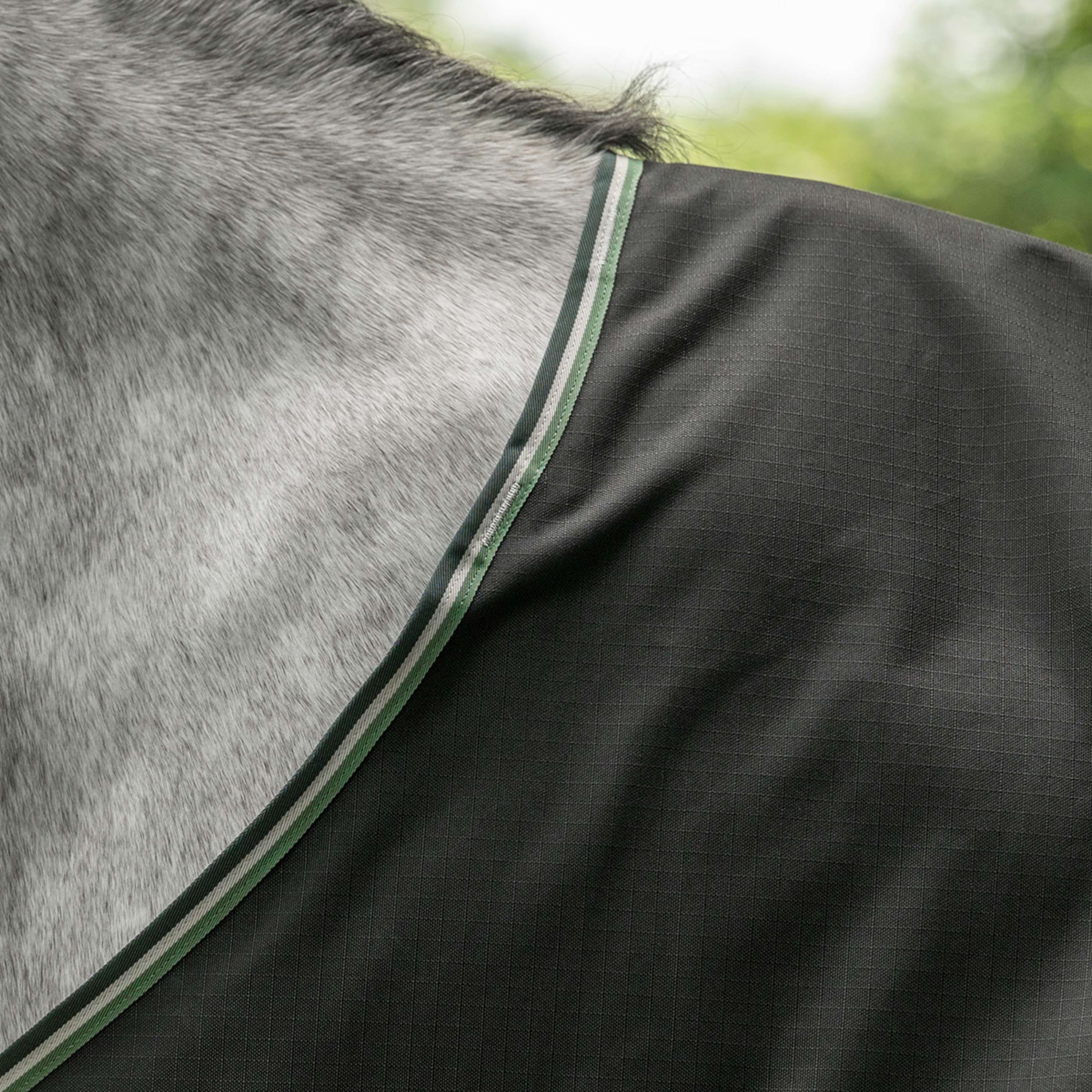 Velder Horsewear Premium Turnout 900D 0g T Bar Night Forest - Image 4